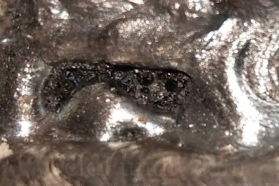 An image of welding slag inclusions
