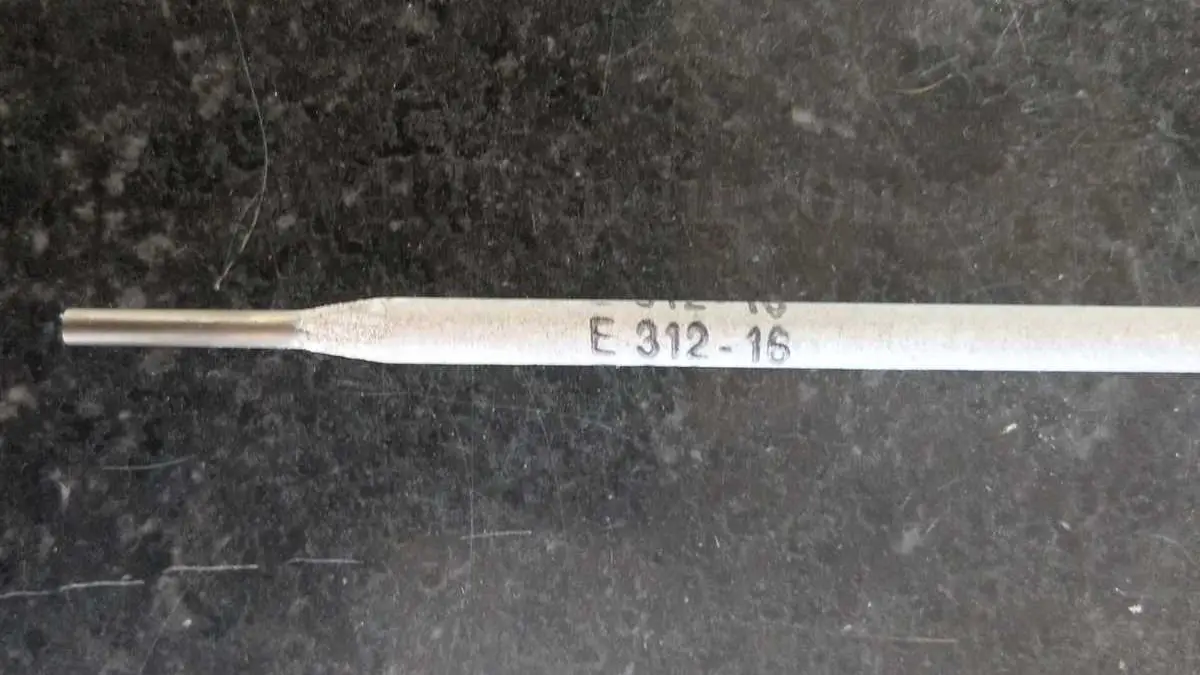 A photo of an E312-16 stick welding electrode